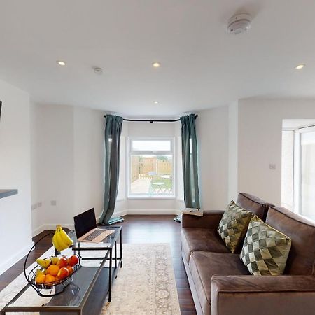 Stylish Apartment W/ Private Garden - Dog Friendly Newport  Ngoại thất bức ảnh