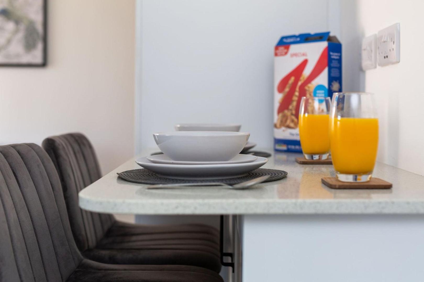 Stylish Apartment W/ Private Garden - Dog Friendly Newport  Ngoại thất bức ảnh